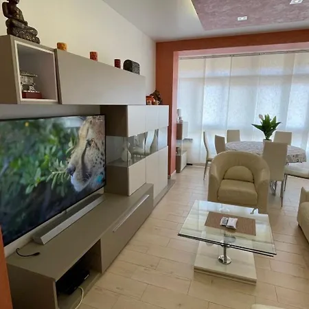 Comme A La Maison Apartment *